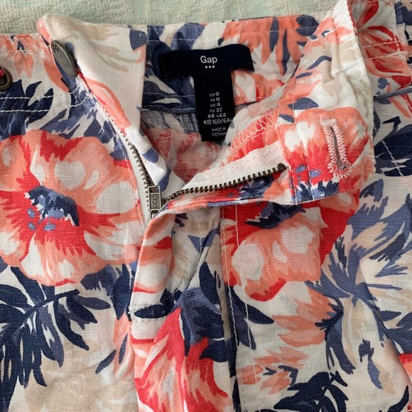 Gap Flower Shorts (Brand New) - Picture 3 of 4